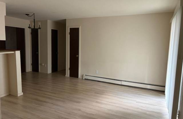 Two Bedroom Condo At Aspen Grove In North Boulder - Outdoor Pool & Year Round Hot Tub! Gallery 4