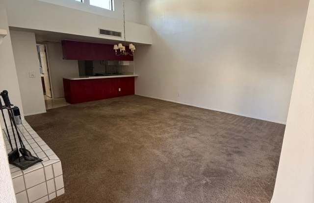 Discover your cozy desert home in this 1-bedroom condo nestled in the foothills! photos photos