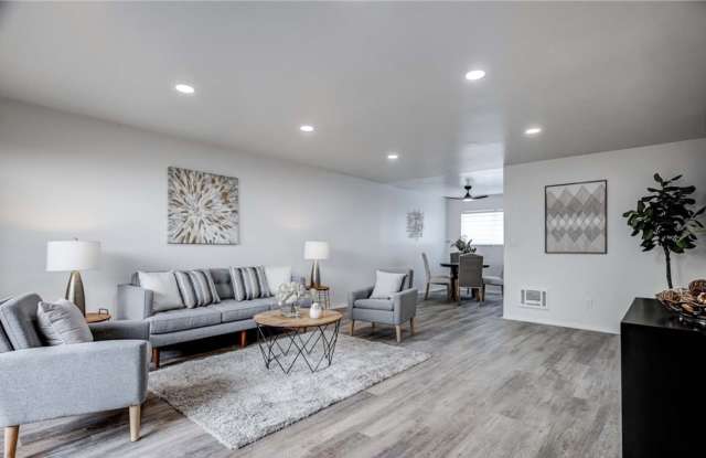 719 N Eucalyptus Ave Apt 5A - 719 North Eucalyptus Avenue, Inglewood, CA 90302