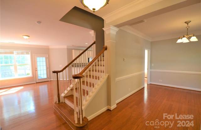 8738 Westmoreland Lake Drive Gallery 3