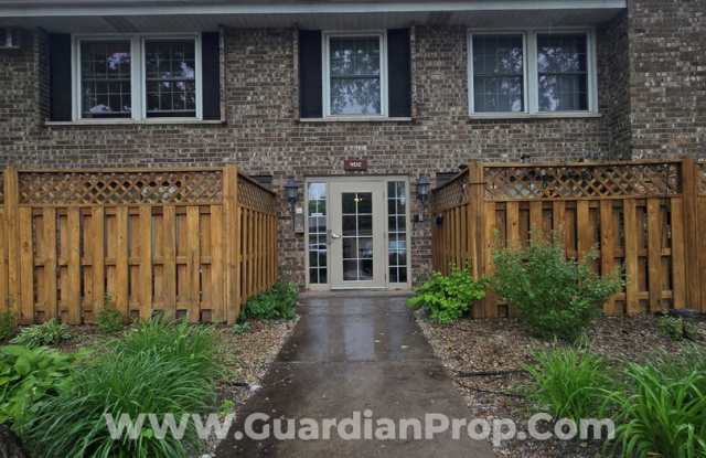 St Louis Park Condo by West End, Garage included, Private master suite, available 7/15 photos photos