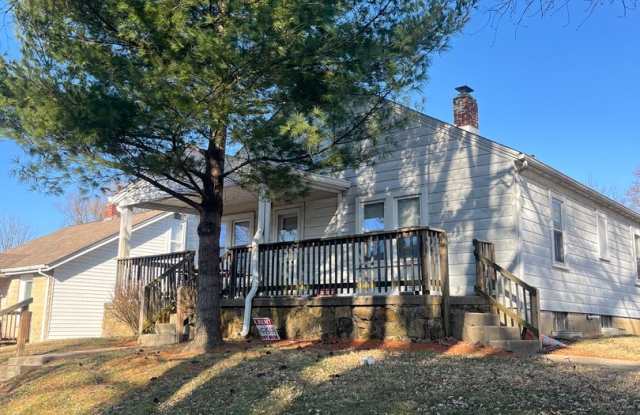 3 bedroom, 1 bath Home - Available: August 2026! photos photos