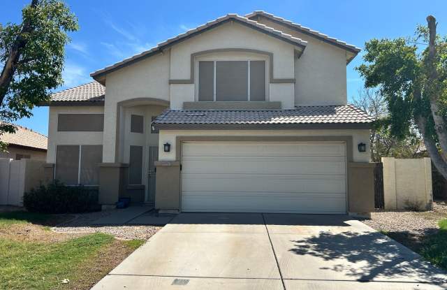 3 Bed / 2.5 bath Gilbert Home with New Paint and Carpet Only in the bedrooms! photos photos