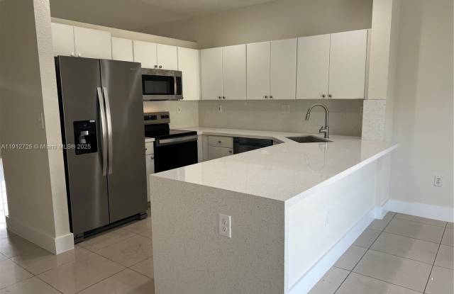 6940 NW 179th St photos photos