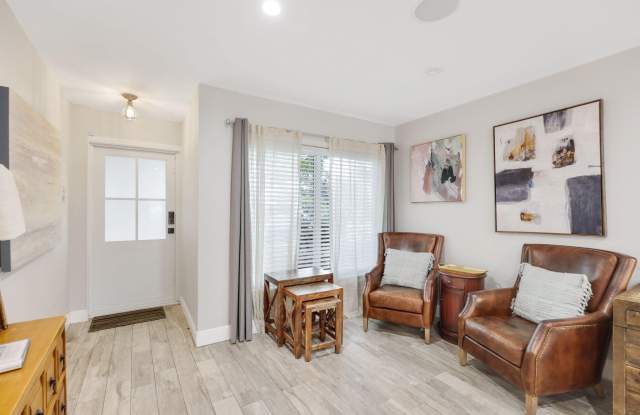 513 CURLEW Road Gallery 2