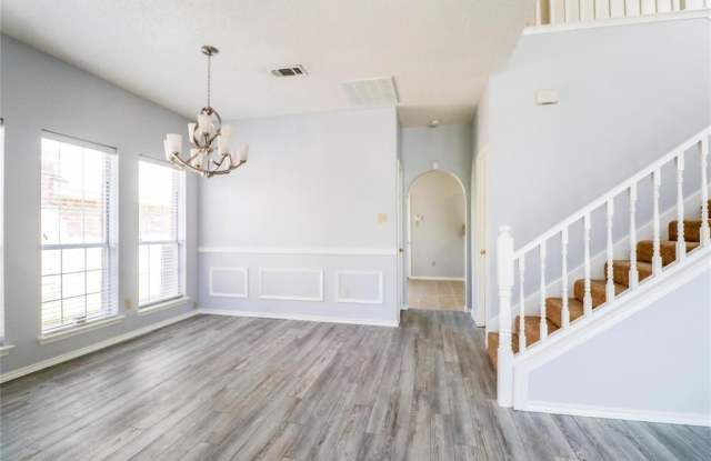 530 Raintree Circle Gallery 4