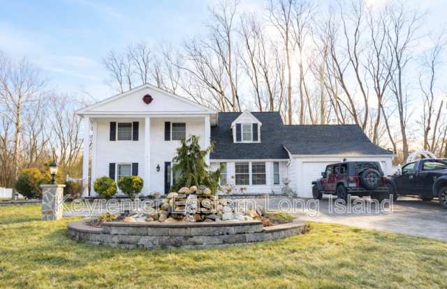 30 Dumond Palace photos photos