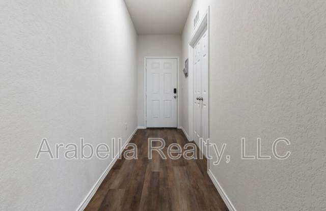 440 Lynwood Gold Gallery 3