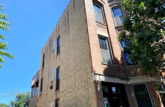 1941 North SHEFFIELD Avenue - 1941 North Sheffield Avenue, Chicago, IL 60614