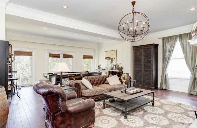 4224 16th St NW Gallery 4