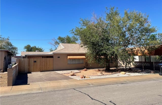 20 Hansen Street - 20 Hansen Street, Henderson, NV 89015