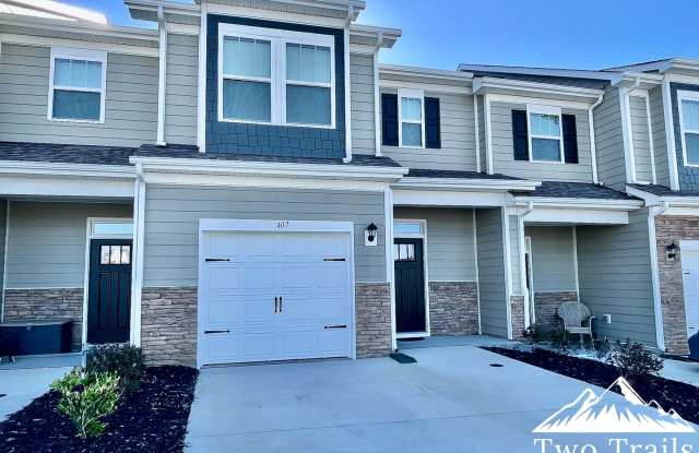 FULLY FURNISHED NEW CONSTRUCTION Gallery 1