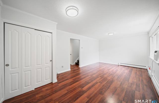 232 Oakville Avenue Gallery 3