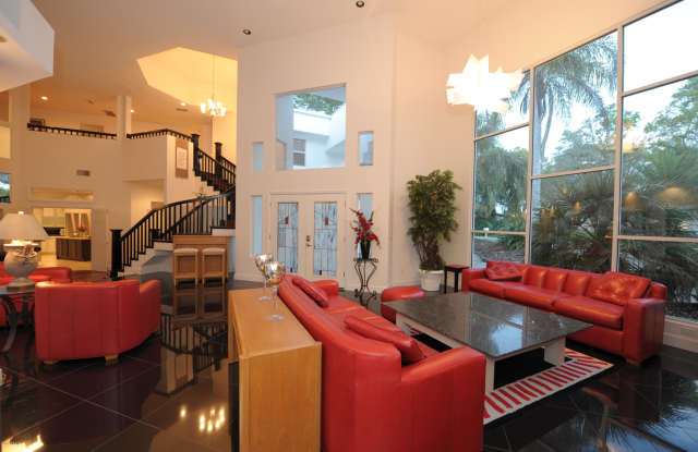 2586 Spruce Creek Boulevard Gallery 4