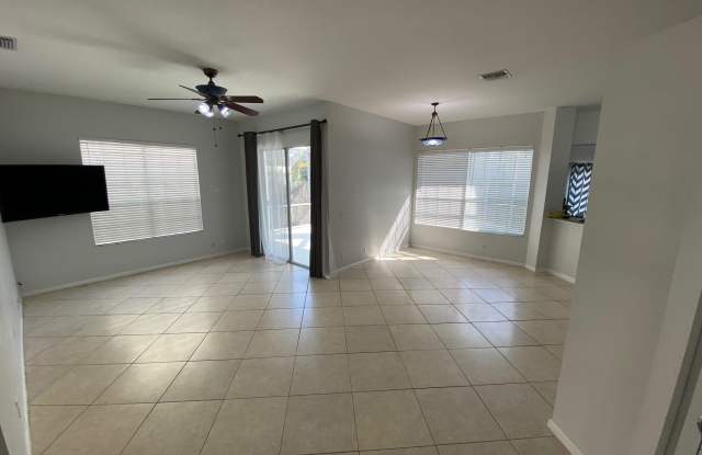 963 RED PARROT Lane Gallery 3