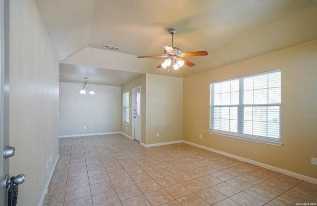 1043 Misty Acres Dr Gallery 2