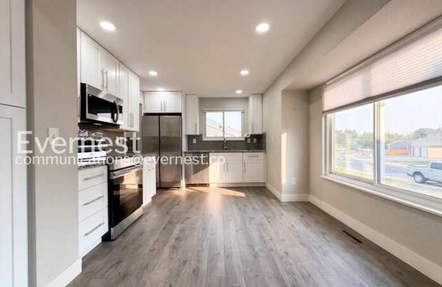 18354 East Crestline Circle Gallery 3