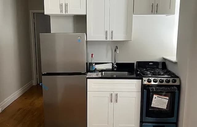210 Thompson St photos photos
