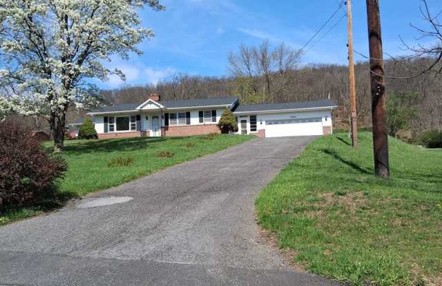 3 BR/2 B  Single Family Home in suburb community of LaVale - 12909 Gramlich Road Southwest, Allegany County, MD 21502