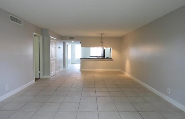 193 Lakeview Drive unit: 205 photos photos