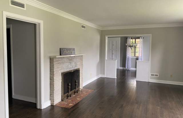 Large Beautiful Space!!! Gallery 3