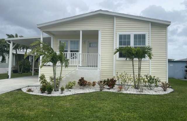 7182 42nd Drive N photos photos