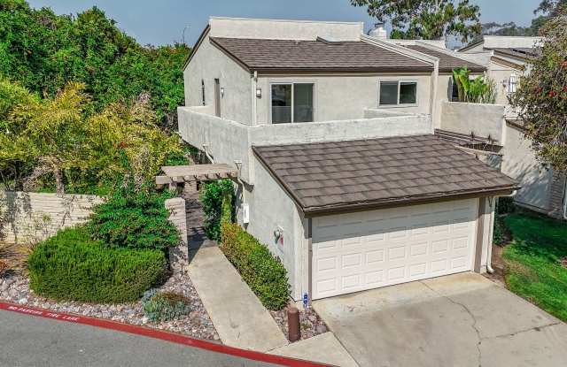 “Move-In Special” $1,000 off the first month's rent if move in date is by Oct. 1st - Updated 4BR Townhome in La Jolla Shores Heights photos photos