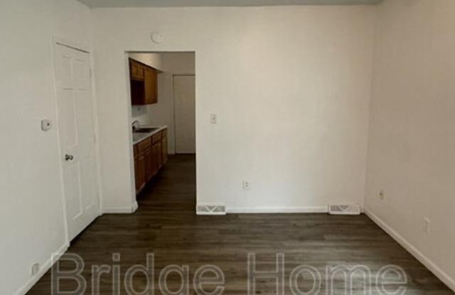 62 Whiteman Ave Gallery 3