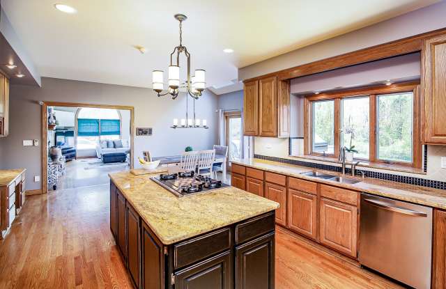 26837 North Longmeadow Court Gallery 4