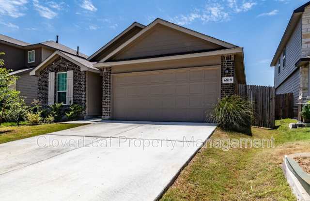 6819 Whisper Grv photos photos