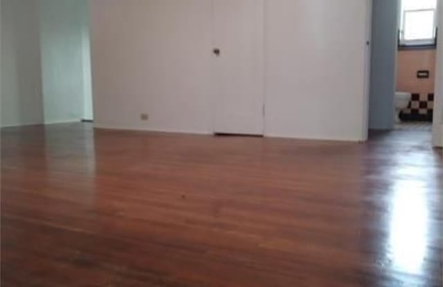 8910 Collins Ave Gallery 2