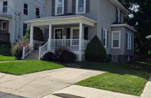 2-bedroom 1.5 bath two story single family home photos photos