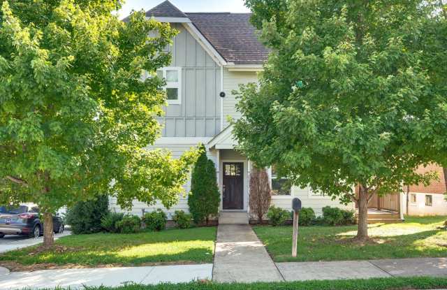 Don't miss this gorgeous 3BE/2.5BA in Desirable East Nashville!!! photos photos