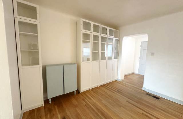 3112 Constitution Avenue Northeast Gallery 2