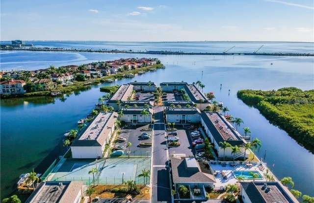 8817 BAY POINTE DRIVE photos photos