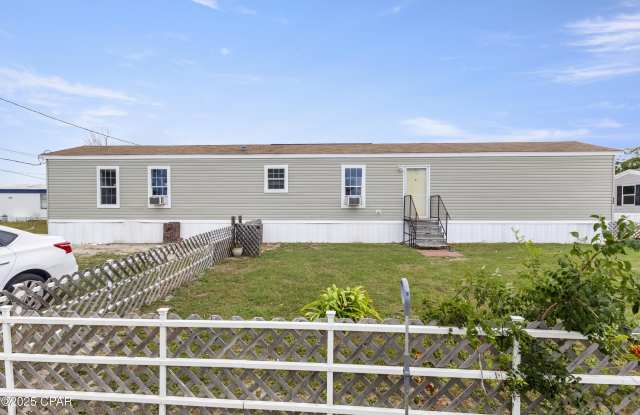 5102 E 12th Street lot: 12 photos photos