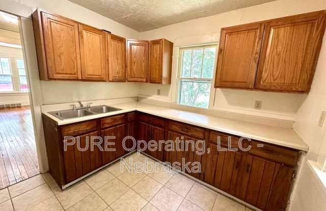 4058 Bedford Av photos photos