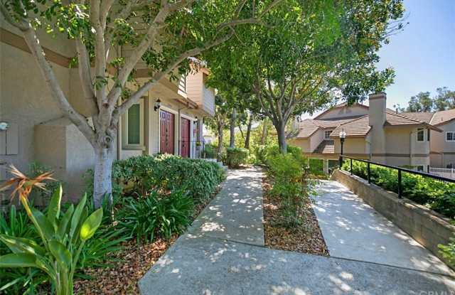 24392 Kingston Court Gallery 3
