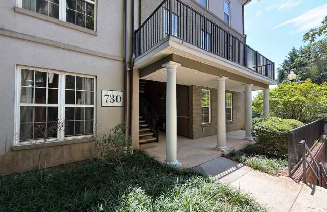730 Walker Square, #2D - Walkable to UVA Hospital! photos photos