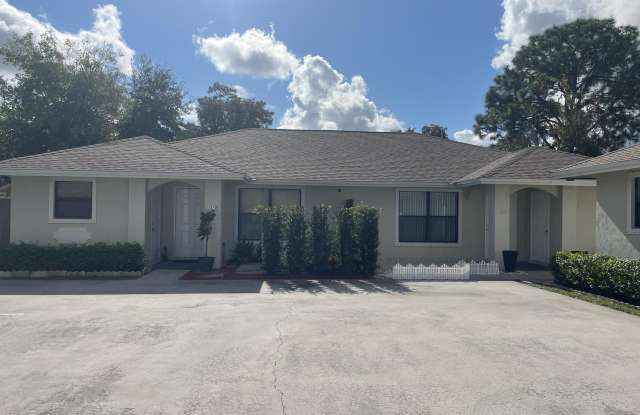 1450 Hawthorne Place photos photos