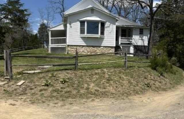 306 TONYS HOLLOW photos photos