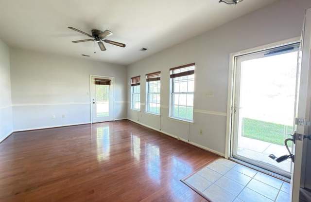 2 Bed/2 Bath Condo in Crofton for Rent! Gallery 4