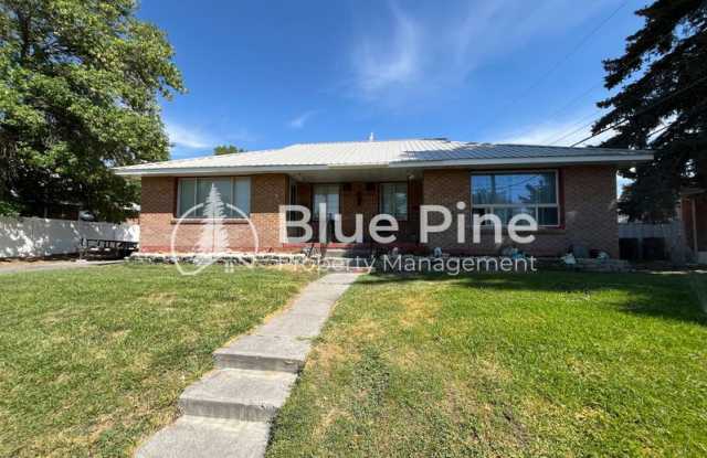 1015 Russet Street photos photos