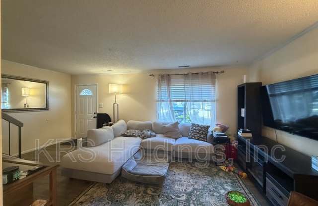3513 Mountain Dr Gallery 2
