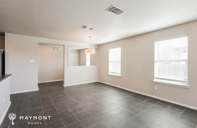 6806 Slaton Fields Gallery 4