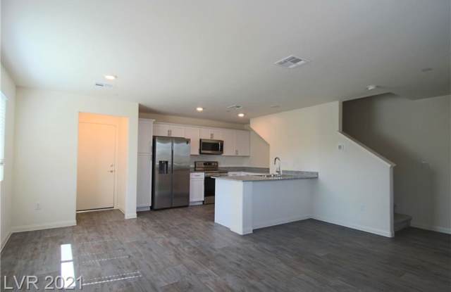 6804 Surf Green Court Gallery 2