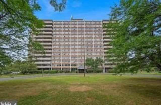 314 BARCLAY TOWERS photos photos
