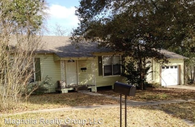 204 West Maggie St - 204 W Maggie St, Leesville, LA 71446