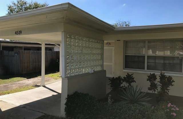 Well Kept house in quiet nice neighborhood! - 4519 South Cameron Avenue, Tampa, FL 33611