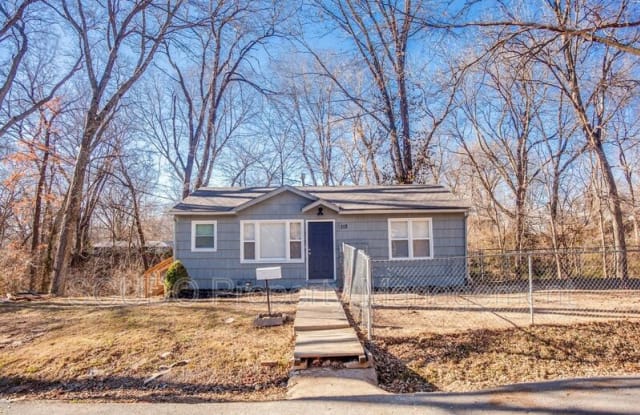 112 S Home St - 112 South Home Street, Independence, MO 64053